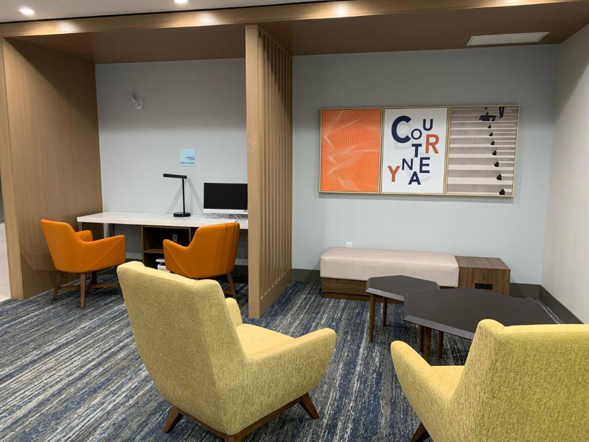 Holiday Inn Express & Suites - Courtenay - Comox By Ihg Buitenkant foto