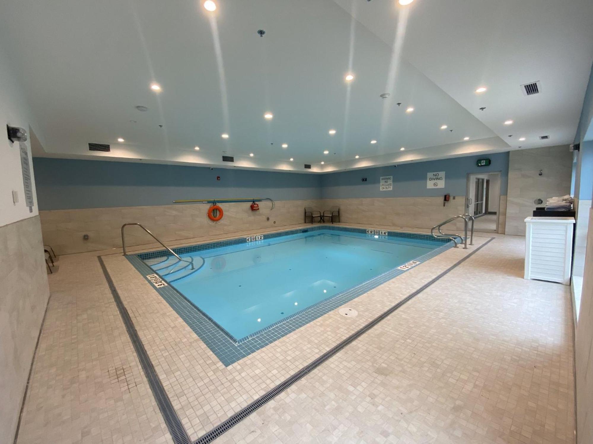 Holiday Inn Express & Suites - Courtenay - Comox By Ihg Buitenkant foto
