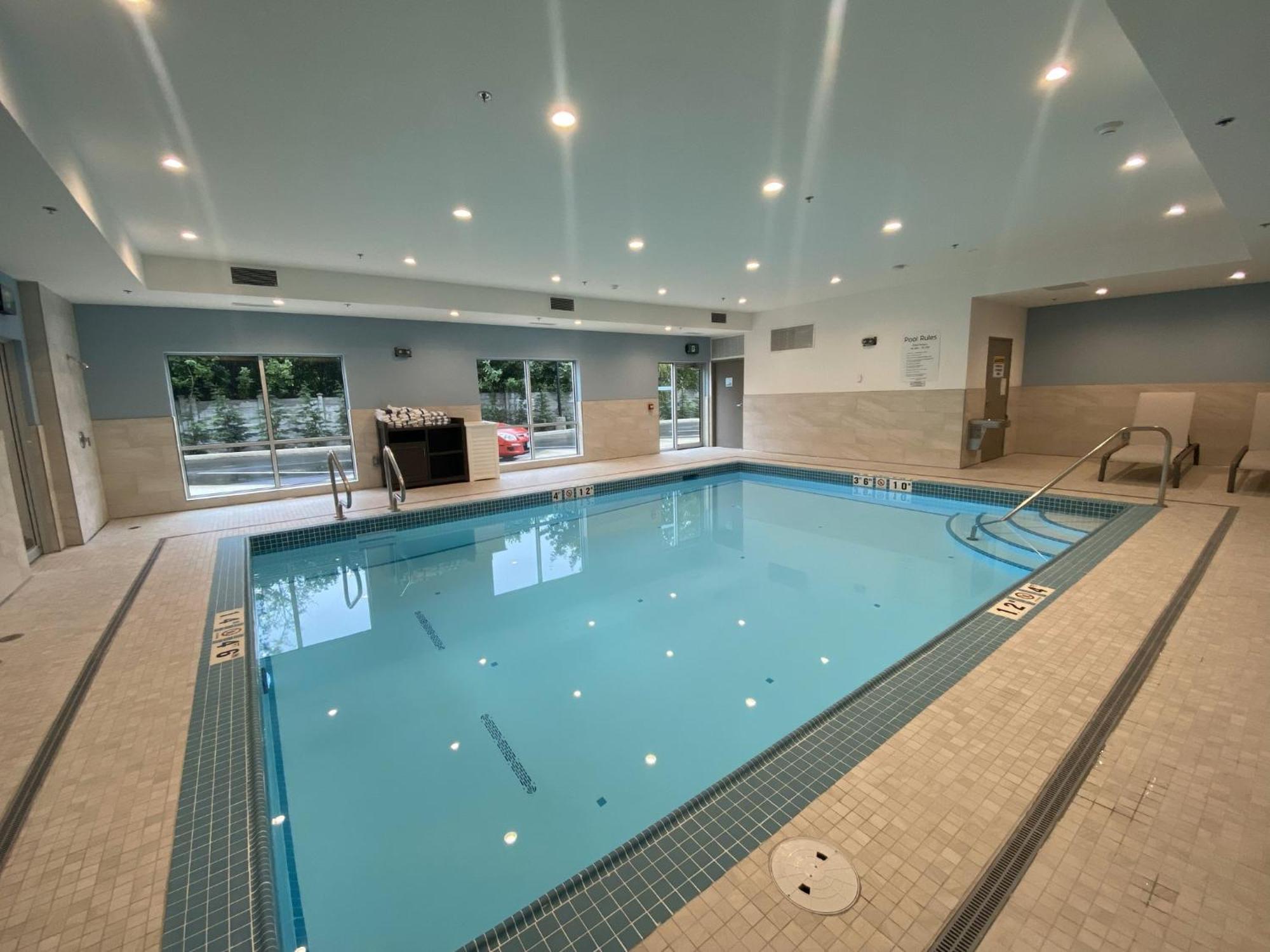 Holiday Inn Express & Suites - Courtenay - Comox By Ihg Buitenkant foto